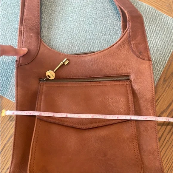 Brown Distressed Leather Vintage Fossil 1954 Key Shoulder Bag. - Picture 4 of 11
